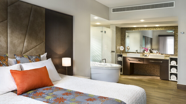 Essence @ The Fives Beach